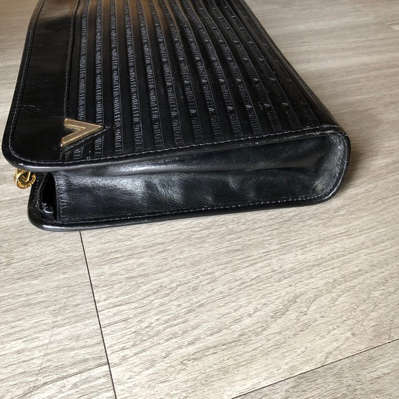 Mario Valentino Clutch (Authentic) - Picture 4 of 10